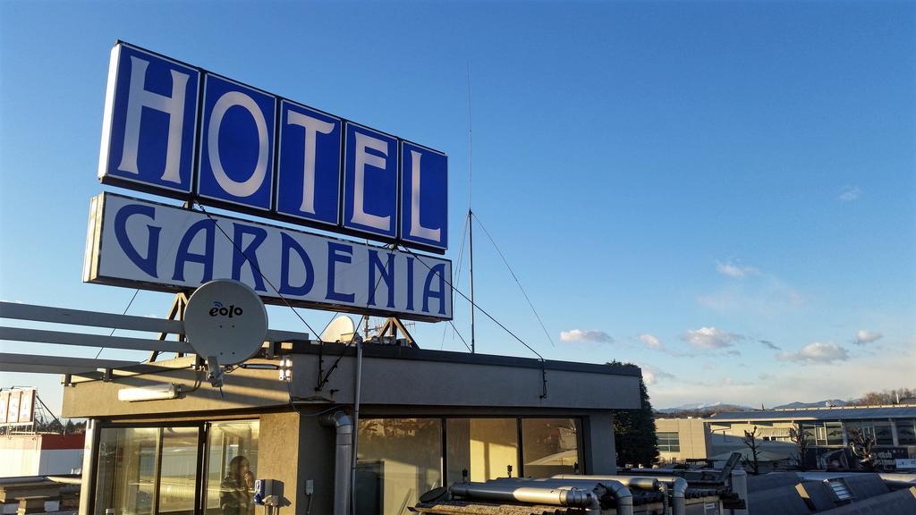Hotel Gardenia Cermenate Bagian luar foto