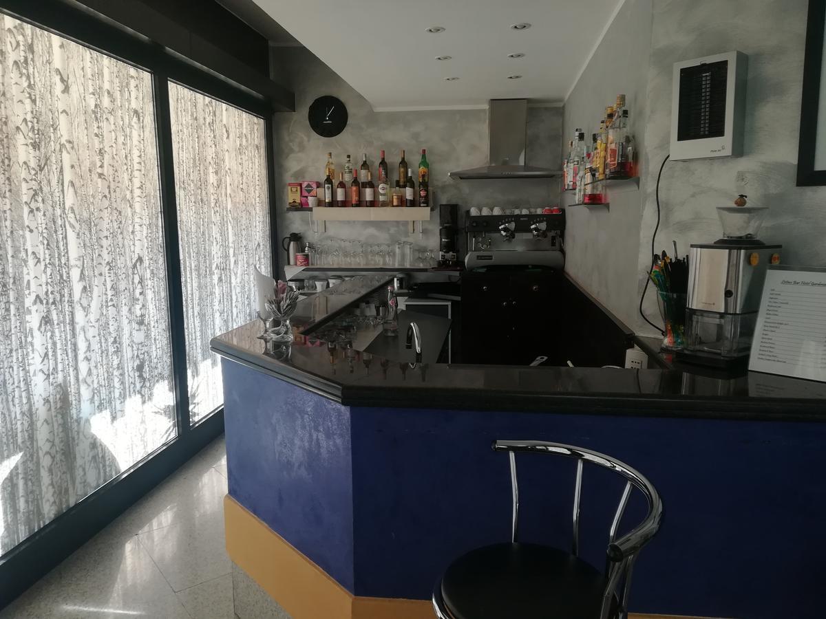 Hotel Gardenia Cermenate Bagian luar foto