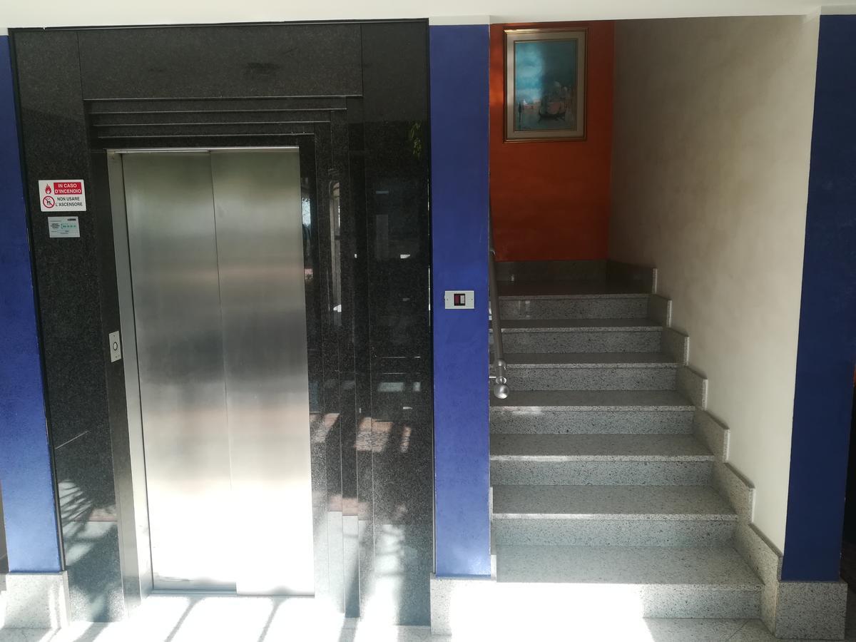 Hotel Gardenia Cermenate Bagian luar foto
